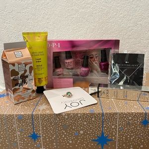 Beauty bundle: OPI, Spongelle, Whish, Joy Dravecky